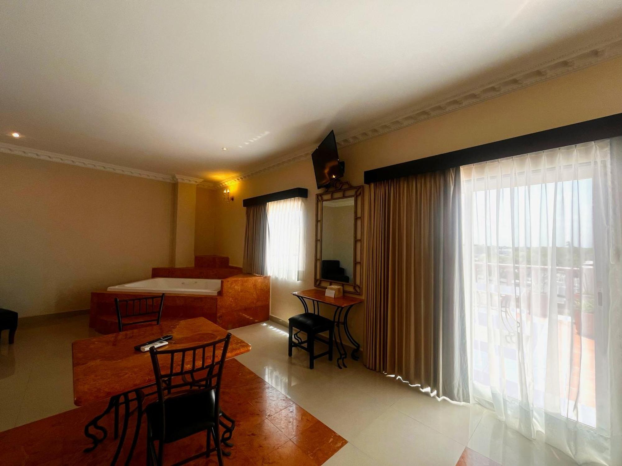 Hotel Palacio Maya 4*